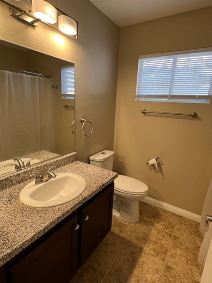 4105 Abrams Ave - Photo 3 of 19