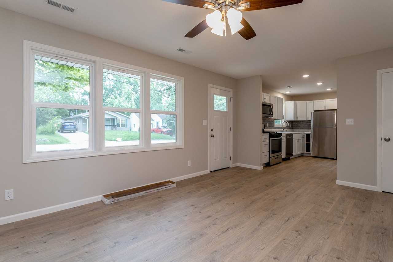 303 Sanford Ave - Photo 5 of 16