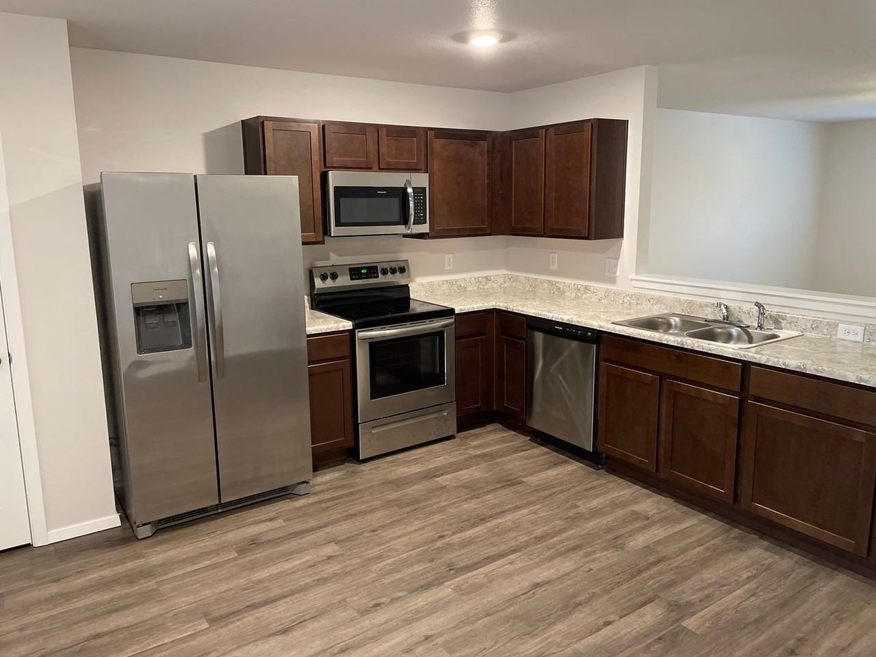 3301 E Jacob Ln - Photo 6 of 16