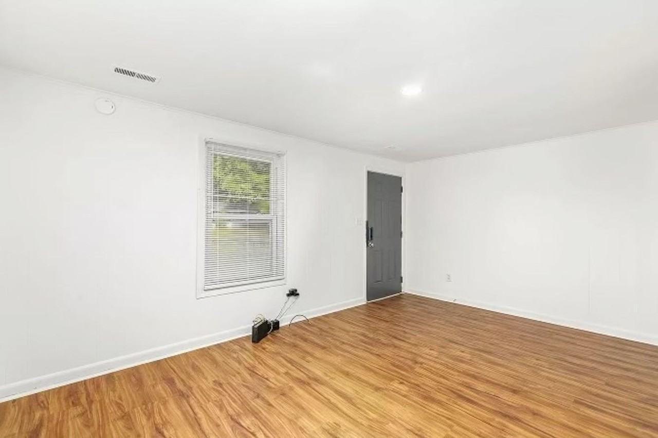 2528 Glenbrook Dr - Photo 2 of 12