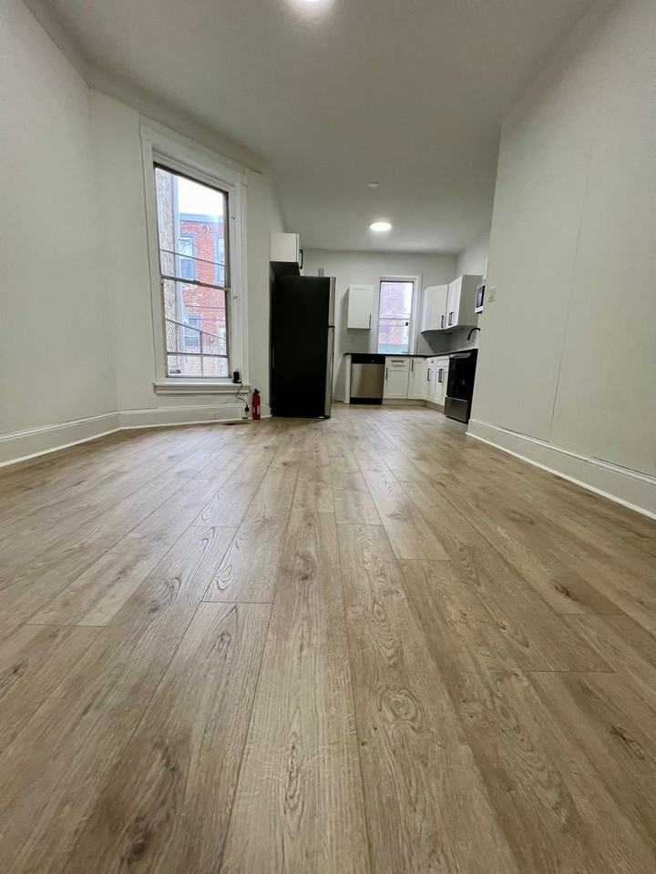 1917 S Cecil St - Photo 4 of 17