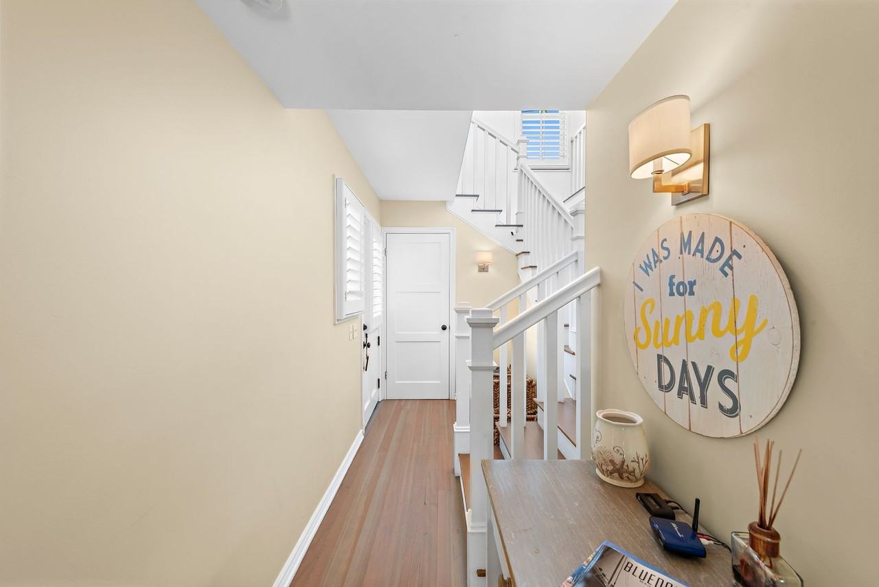 1855 Glenneyre St - Photo 3 of 39