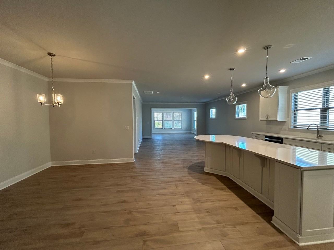 505 Colebrook Way - Photo 6 of 38