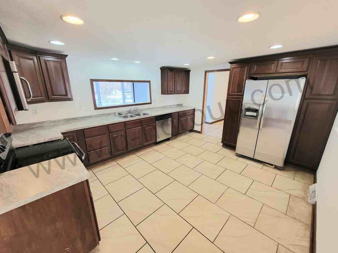 8245 108th Ave - Photo 2 of 25