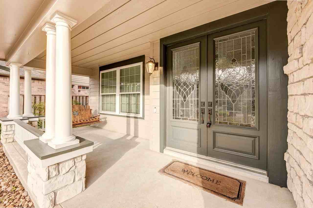 18 Candle Pine Pl - Photo 3 of 32