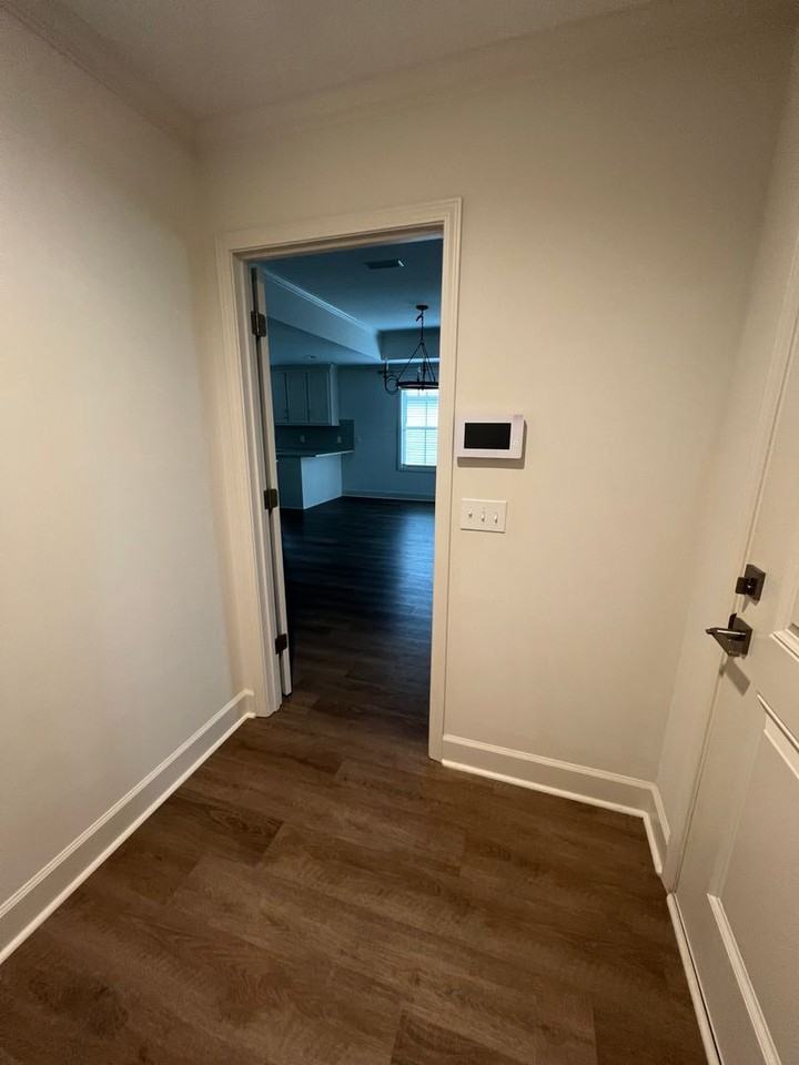 308 Jasmine Cir - Photo 2 of 18