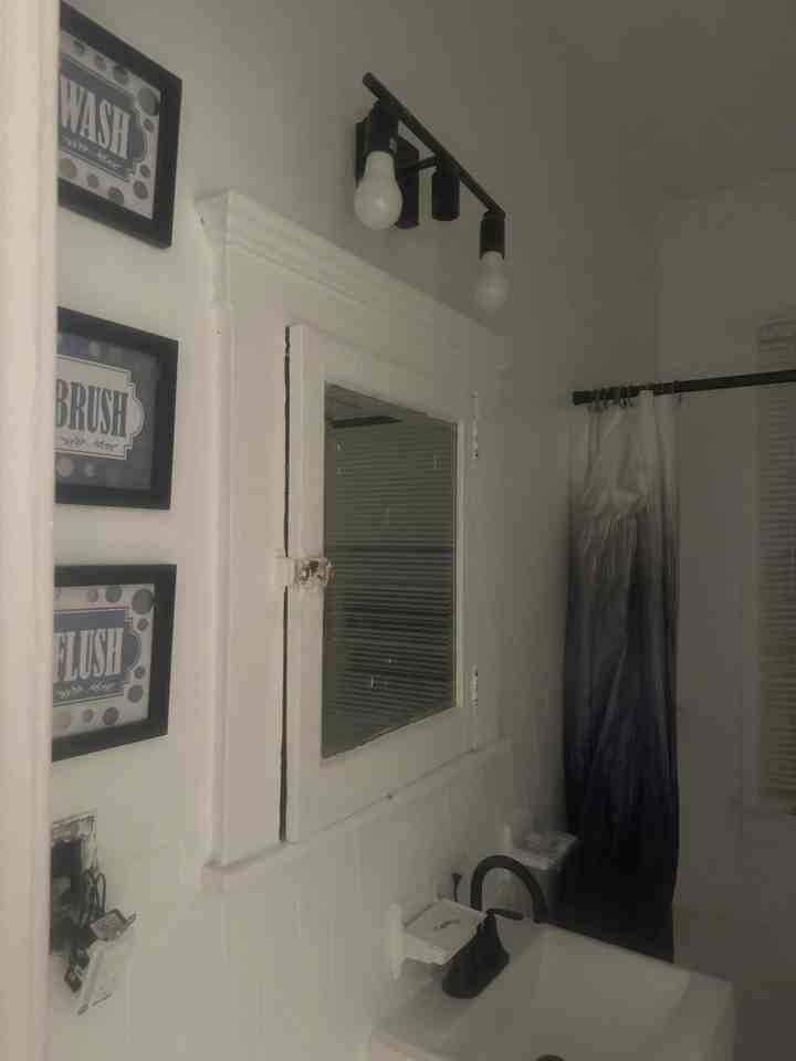 15871 Princeton St - Photo 3 of 11