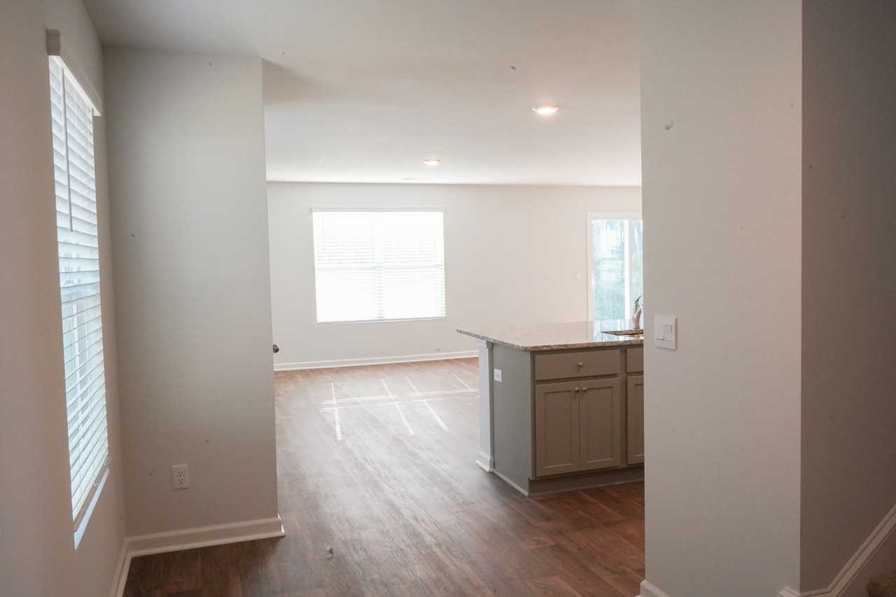 391 Coconut Road - Photo 7 of 50