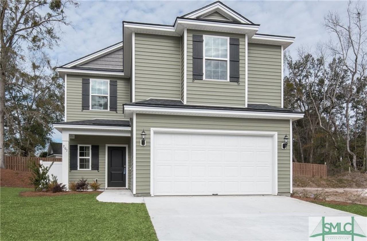 207 Hammock Dr - Photo 3 of 14
