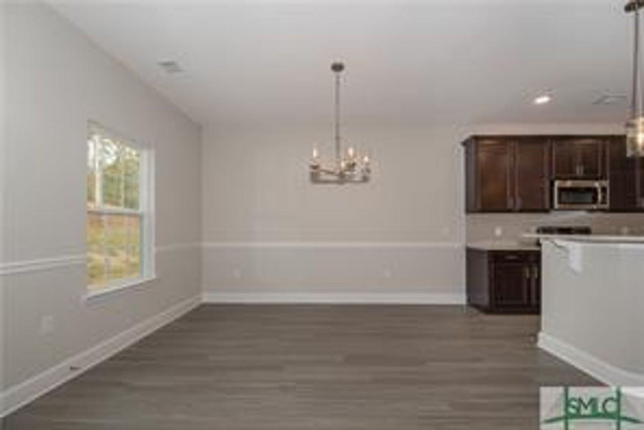 207 Hammock Dr - Photo 5 of 14