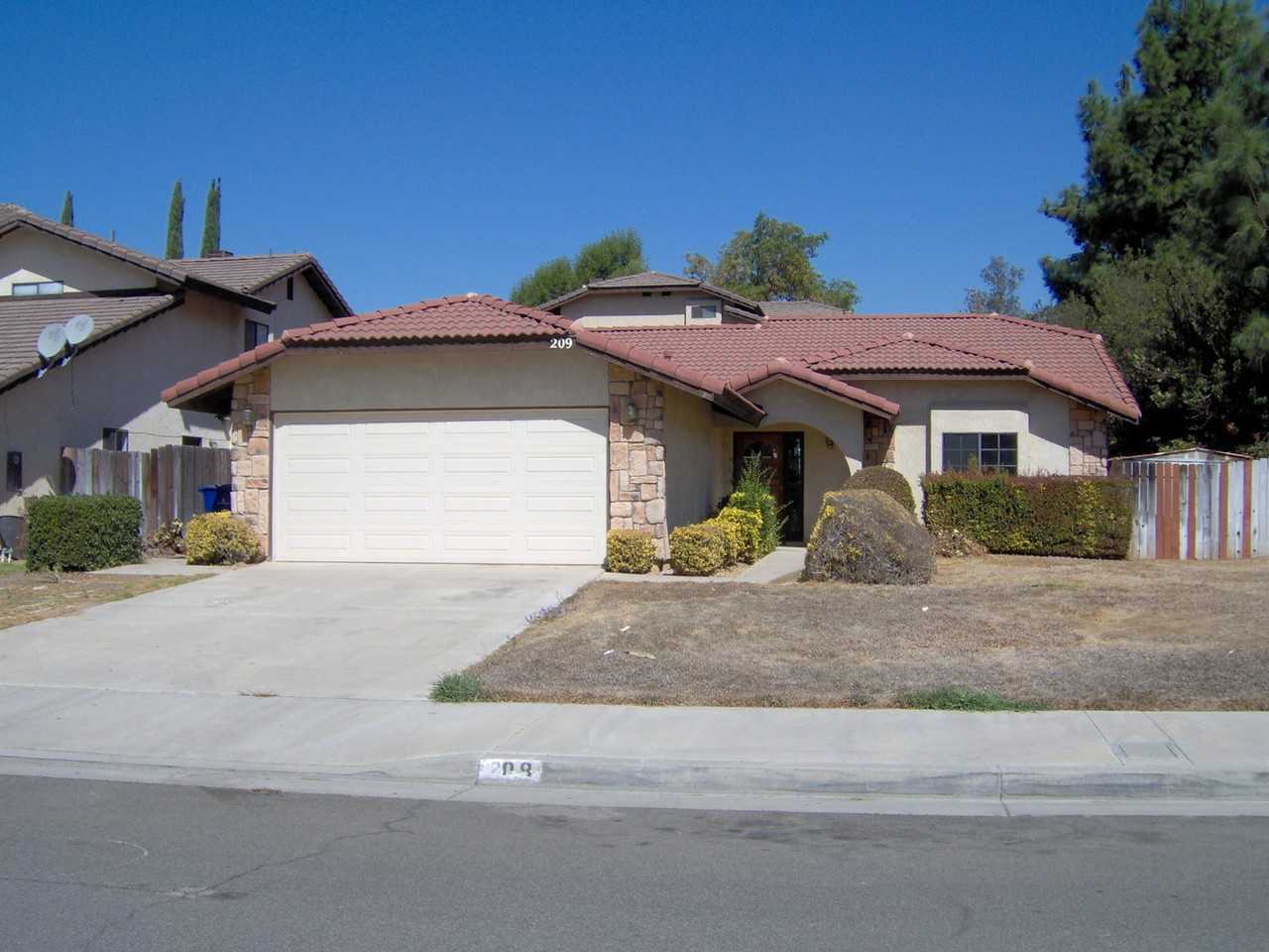 209 Deborah Ct - Photo 2 of 10