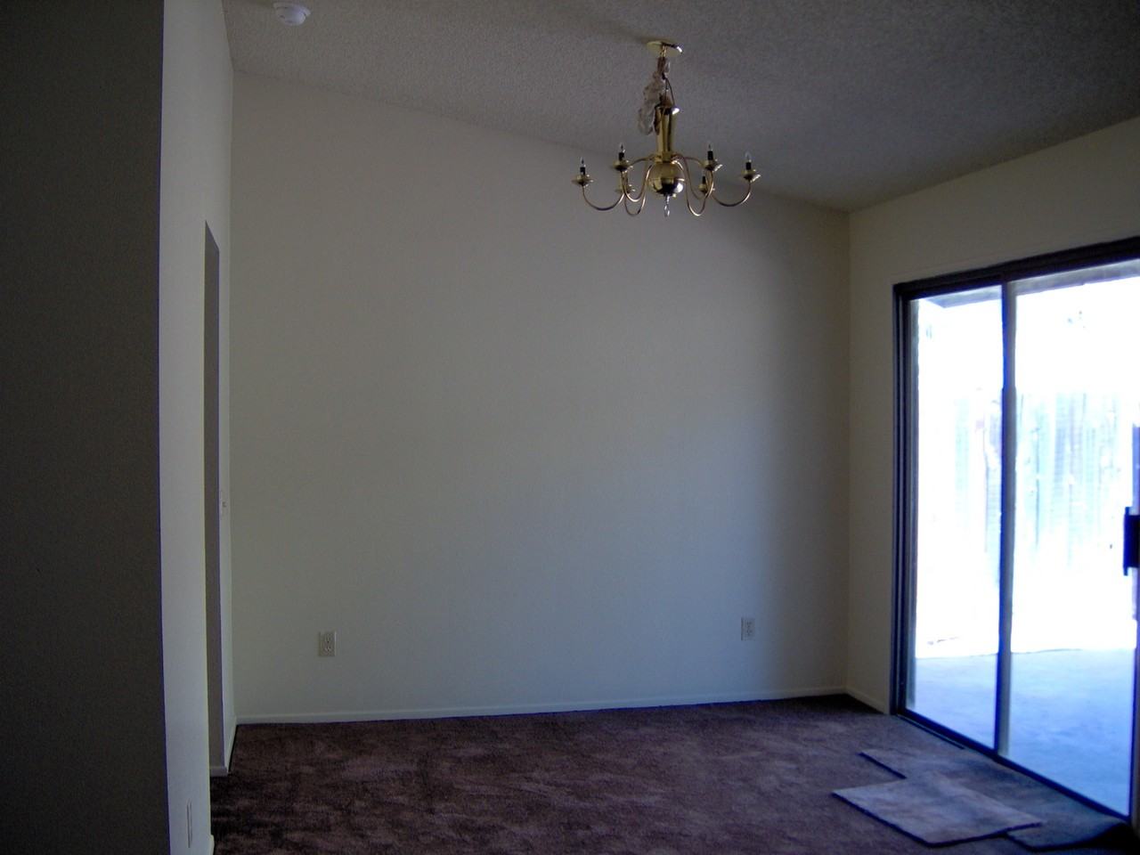 209 Deborah Ct - Photo 4 of 10