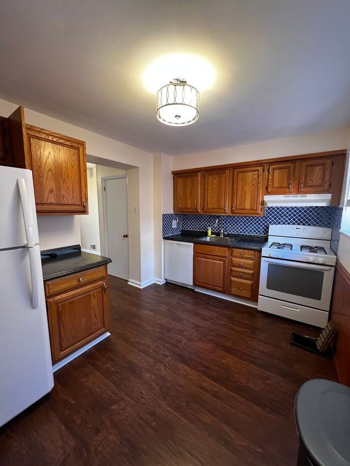 1802 S Juniper St - Photo 7 of 23