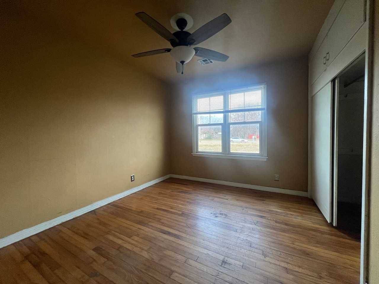 2218 Lampton St - Photo 5 of 7