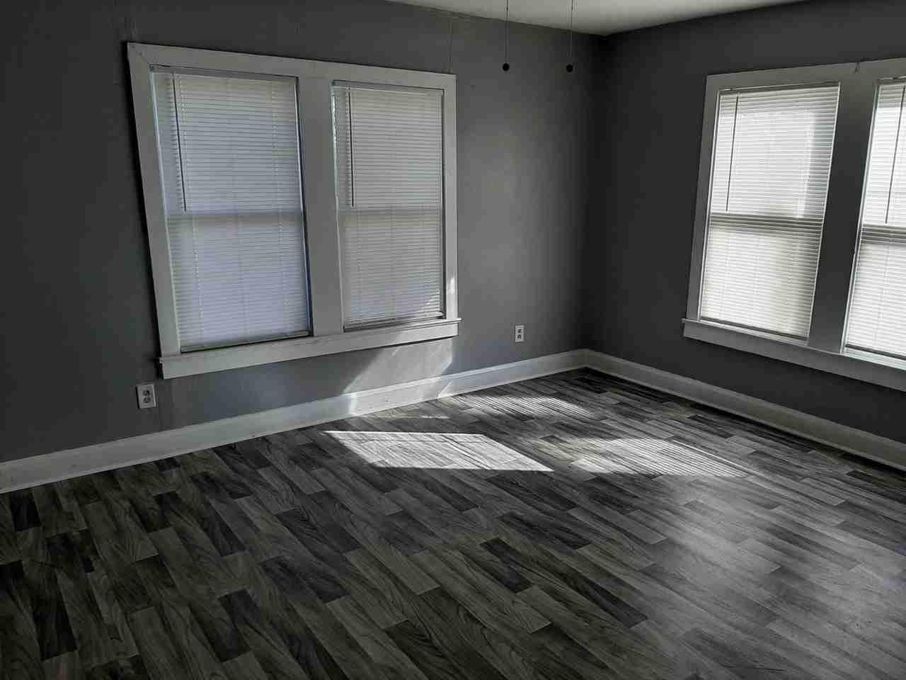 345 S 9th St & 345 w Ave L - Photo 3 of 12