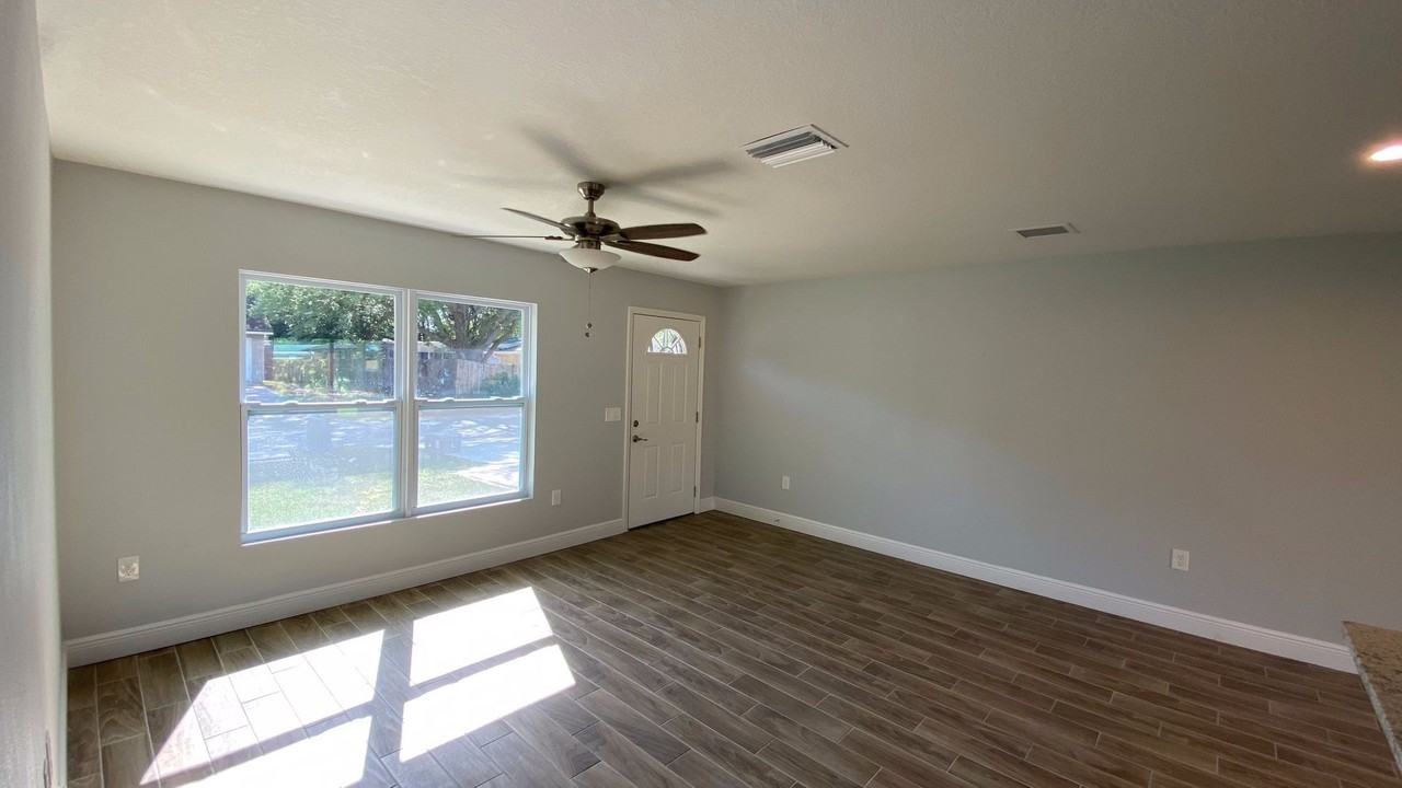 5311 Avila Ave - Photo 2 of 17