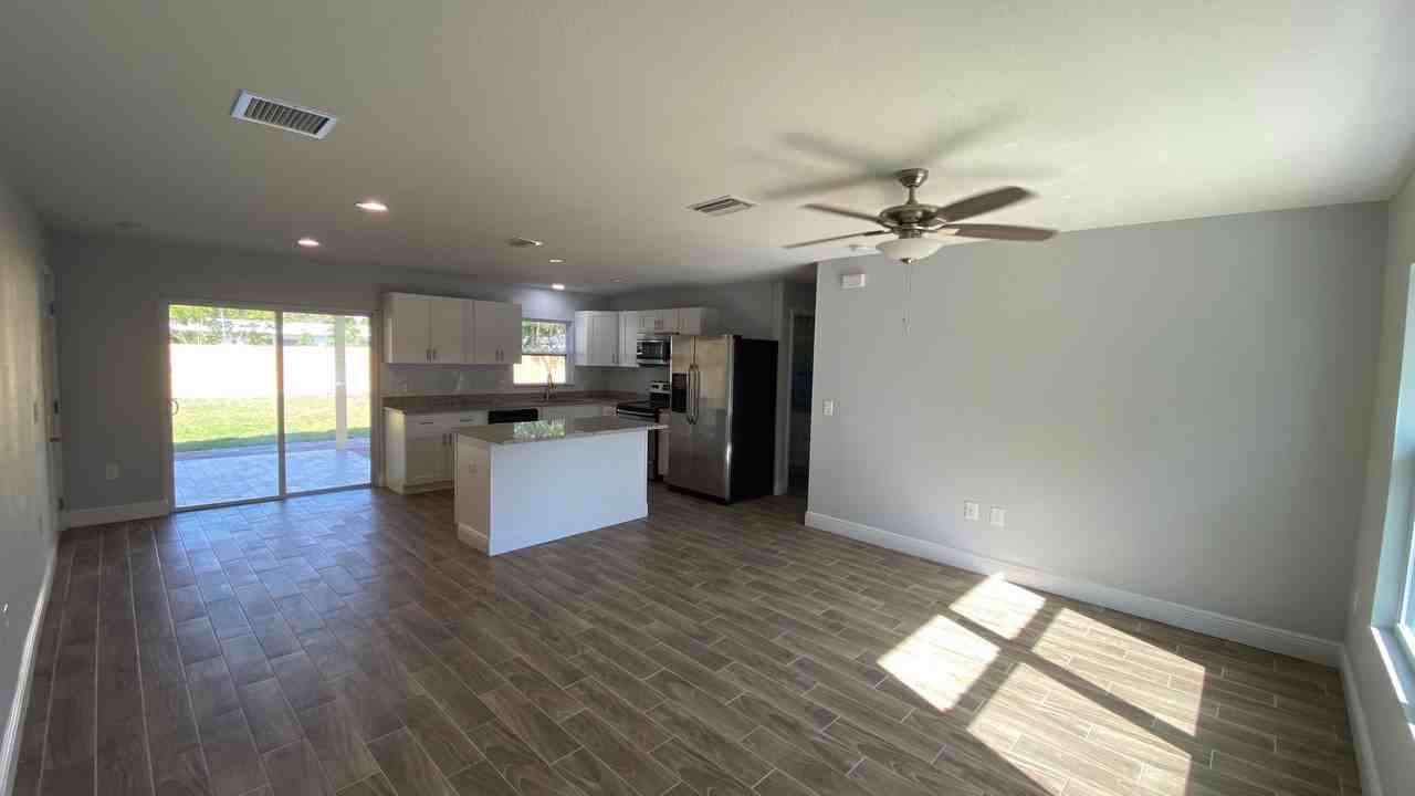 5311 Avila Ave - Photo 4 of 17