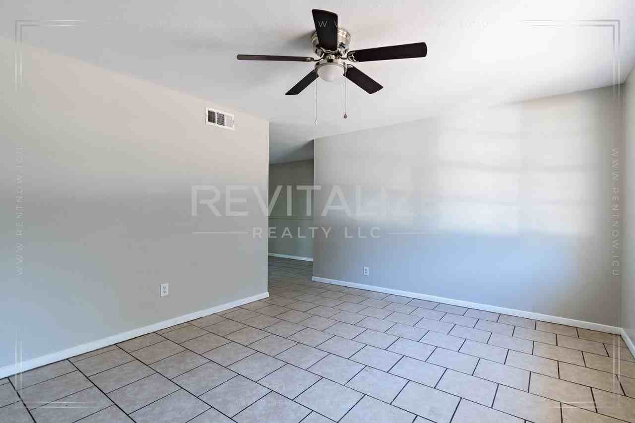 1250 Druid Dr - Photo 2 of 37