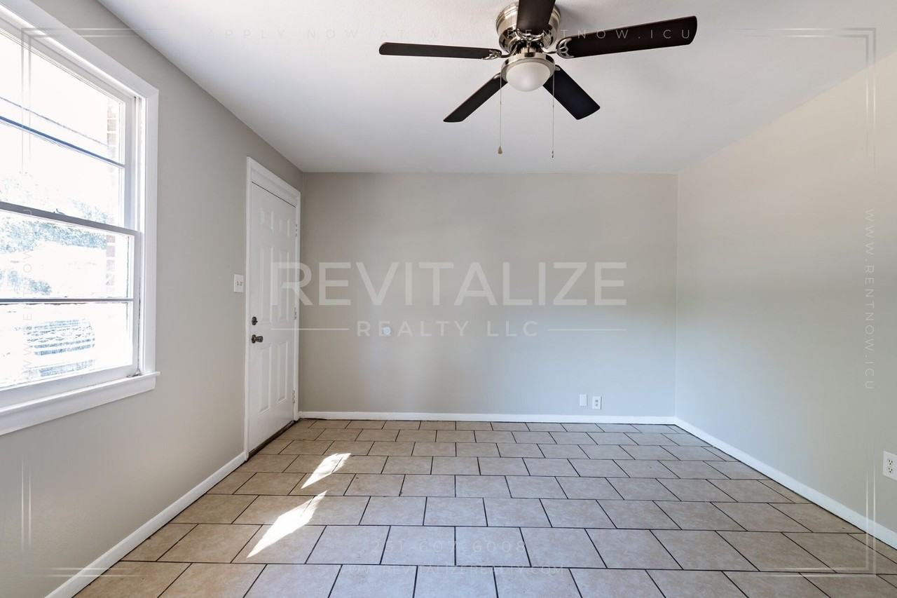 1250 Druid Dr - Photo 3 of 37