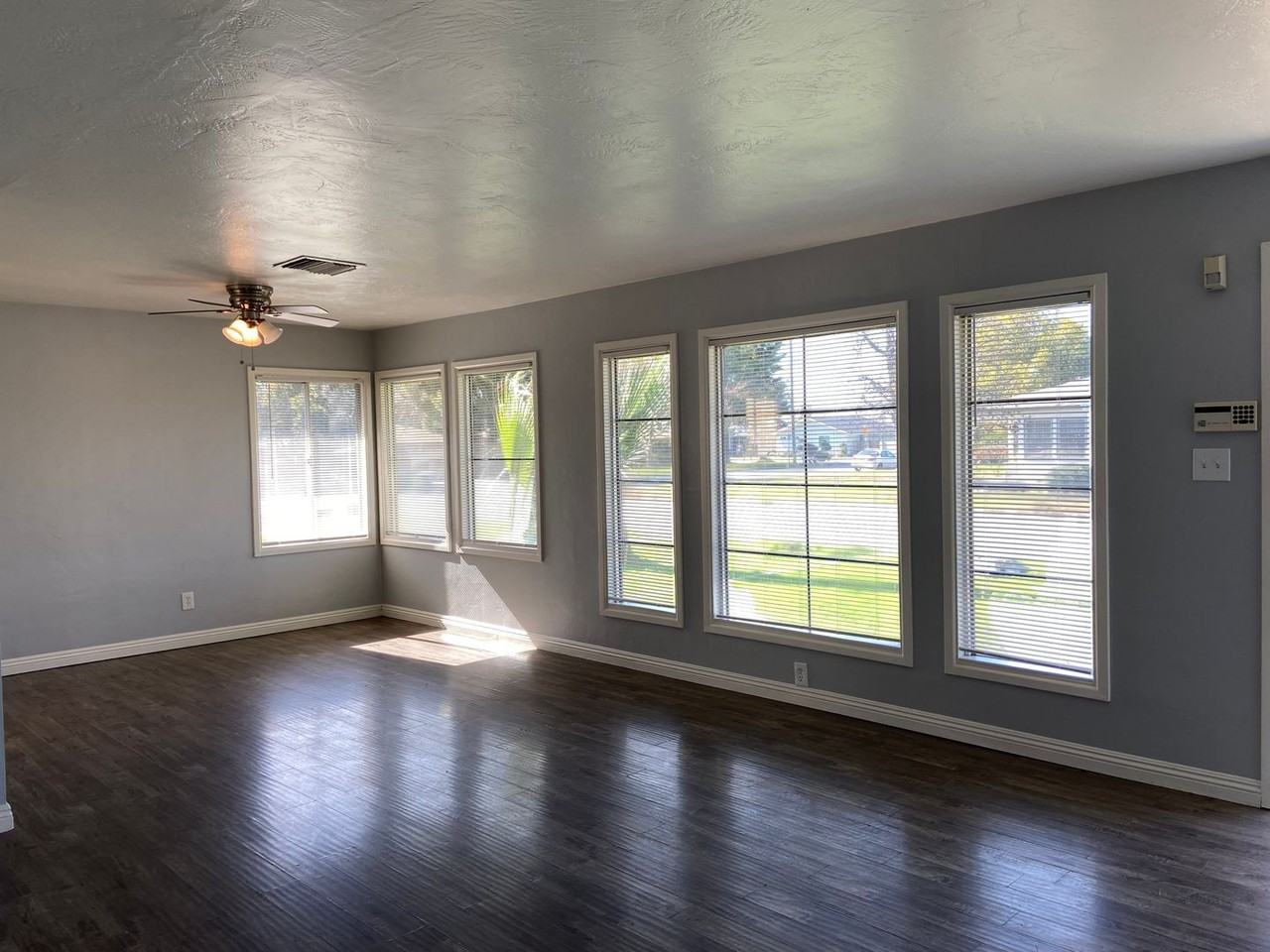 222 Olive St - Photo 2 of 9