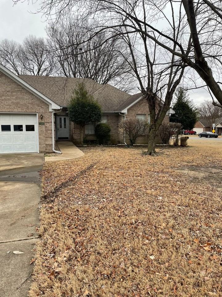 3207 Canyonview Rd - Photo 2 of 12