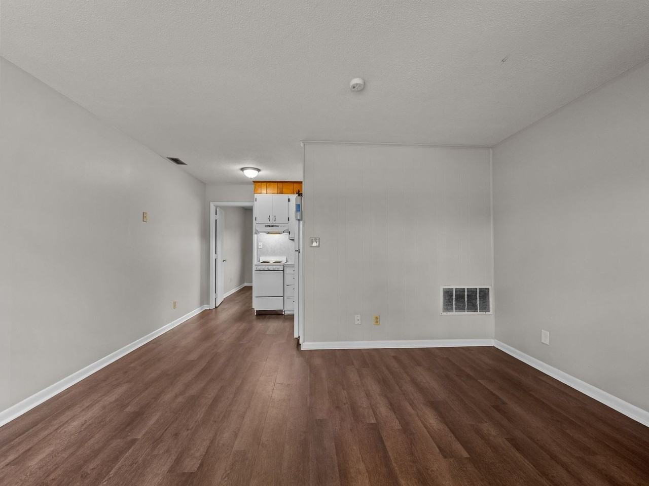 21C Sophia Dr - Photo 7 of 14