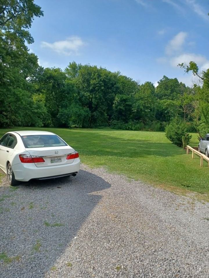 391A Wimpole Dr - Photo 2 of 13