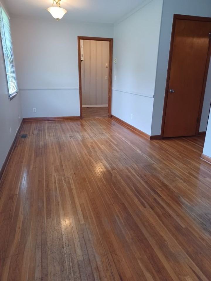 391A Wimpole Dr - Photo 3 of 13