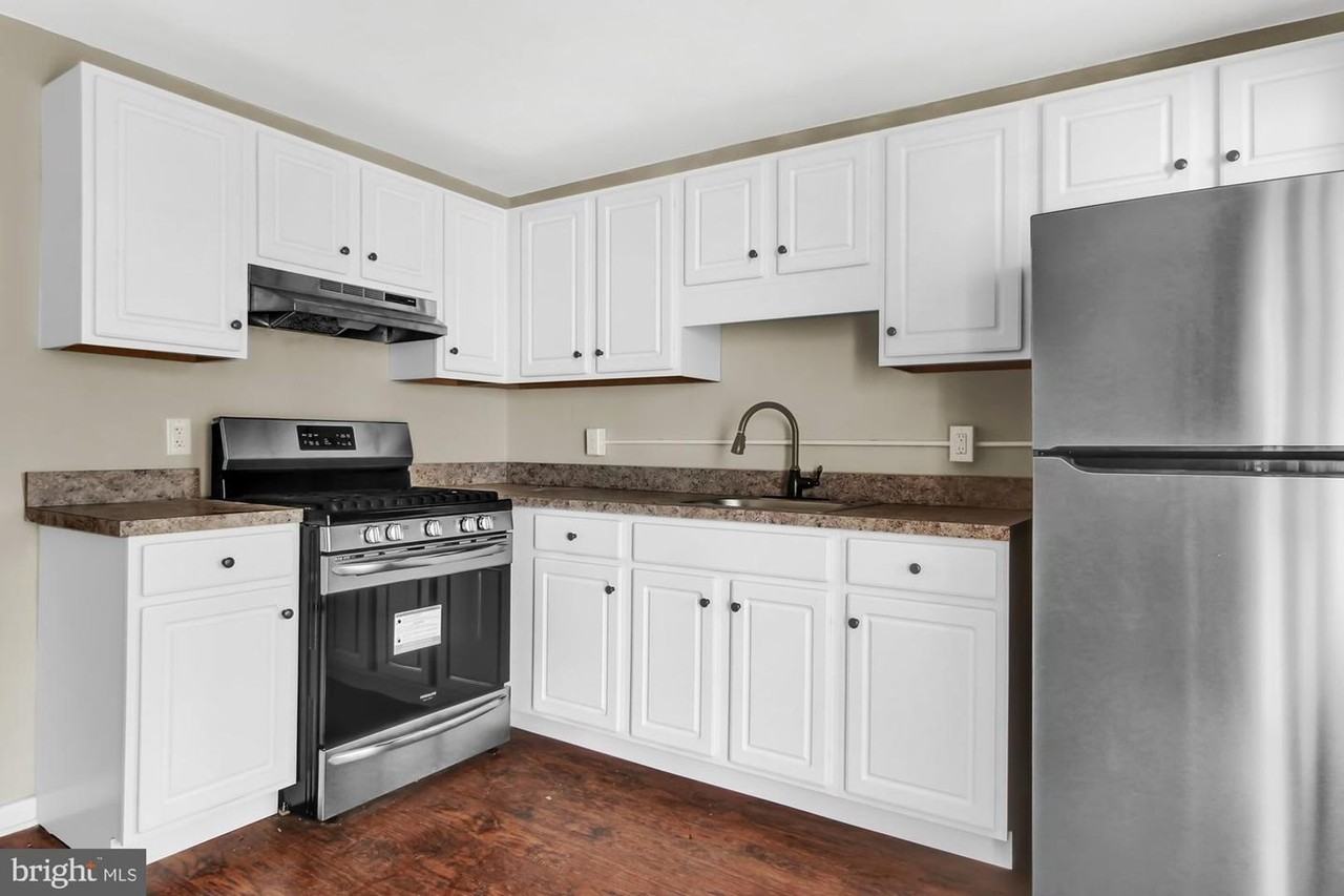 1466 S 13th St - Photo 6 of 21