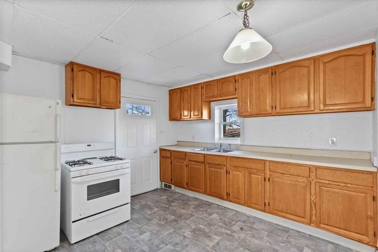 217 W College Ave - Photo 2 of 17