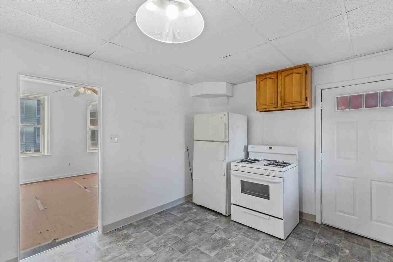 217 W College Ave - Photo 4 of 17