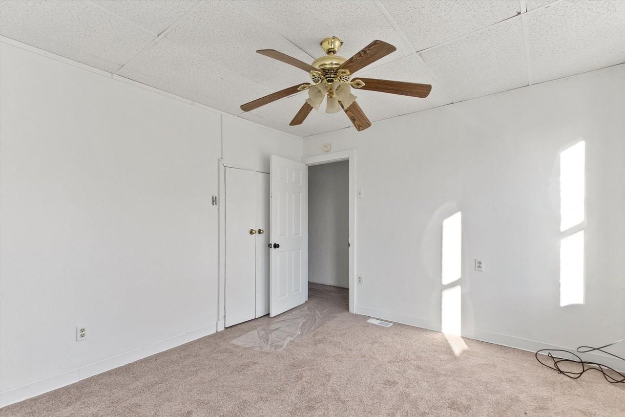 217 W College Ave - Photo 5 of 17