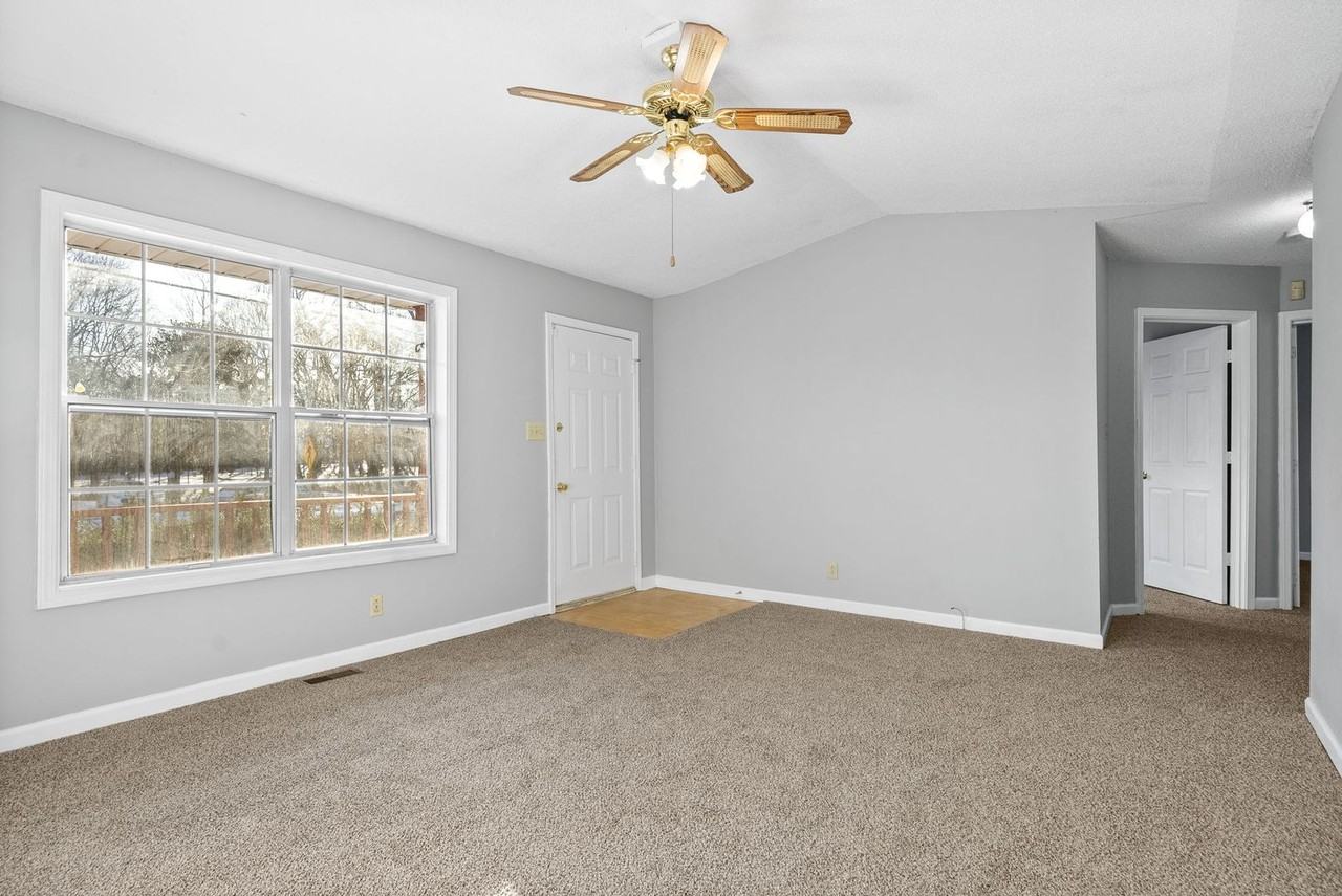418 Donna Dr - Photo 7 of 21