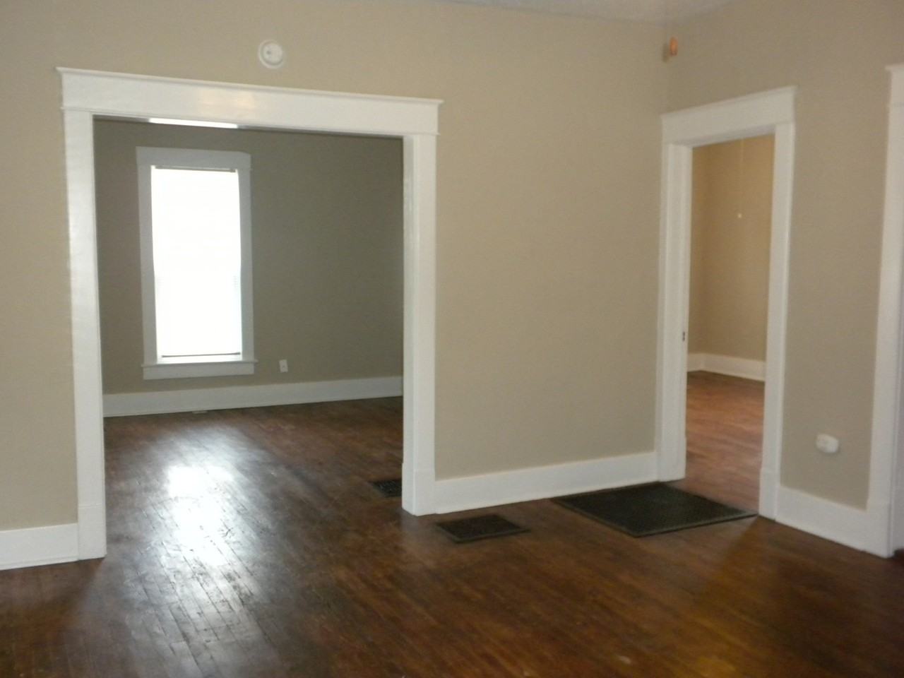 414 N 8th St - Photo 3 of 19