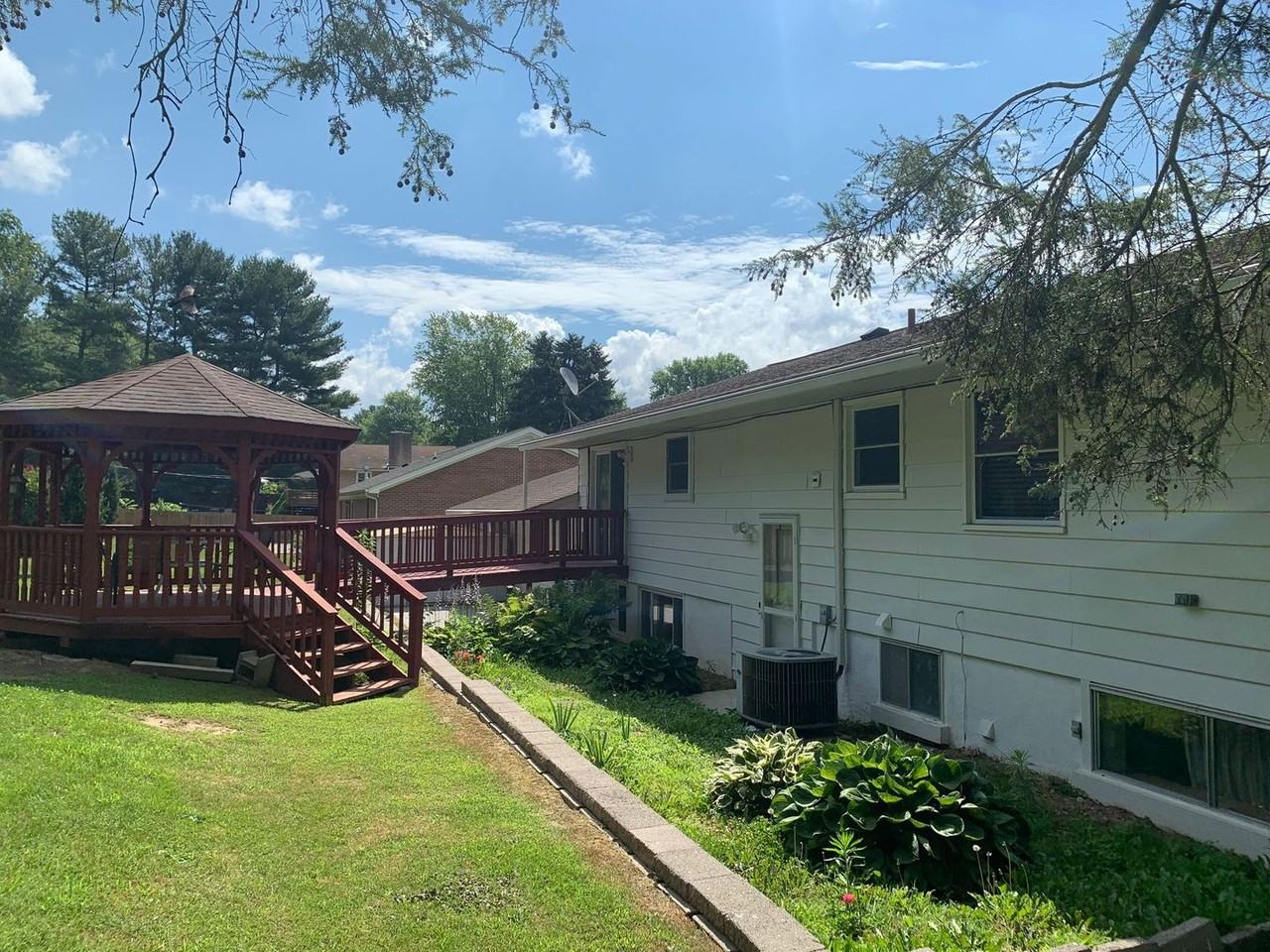 924 Mcbryde Lane - Photo 5 of 30