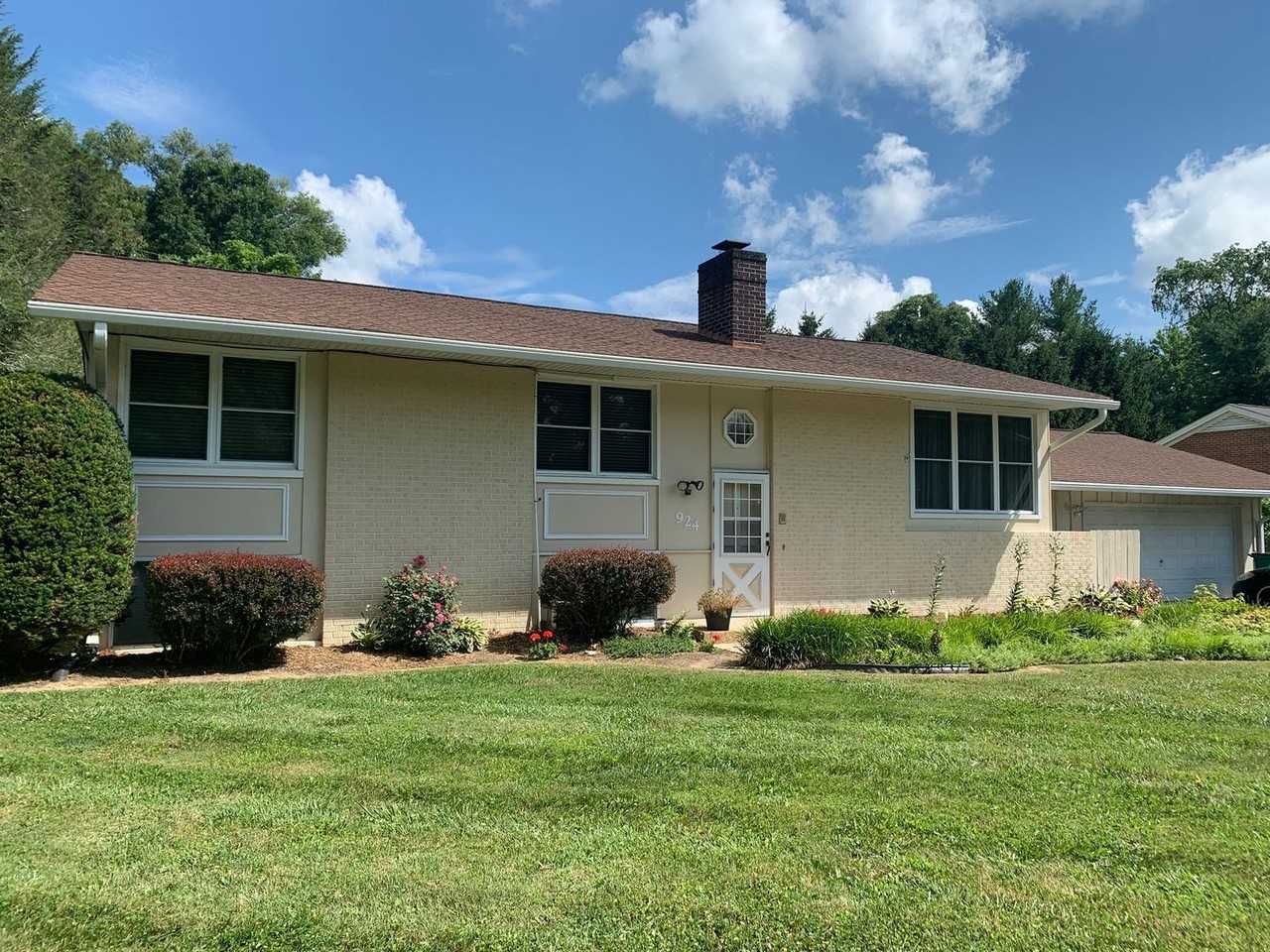 924 Mcbryde Lane - Photo 7 of 30