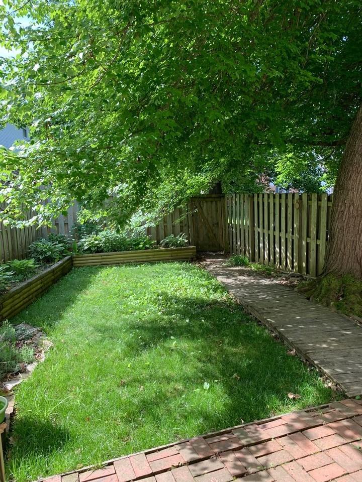 338 Loudon Rd - Photo 4 of 15