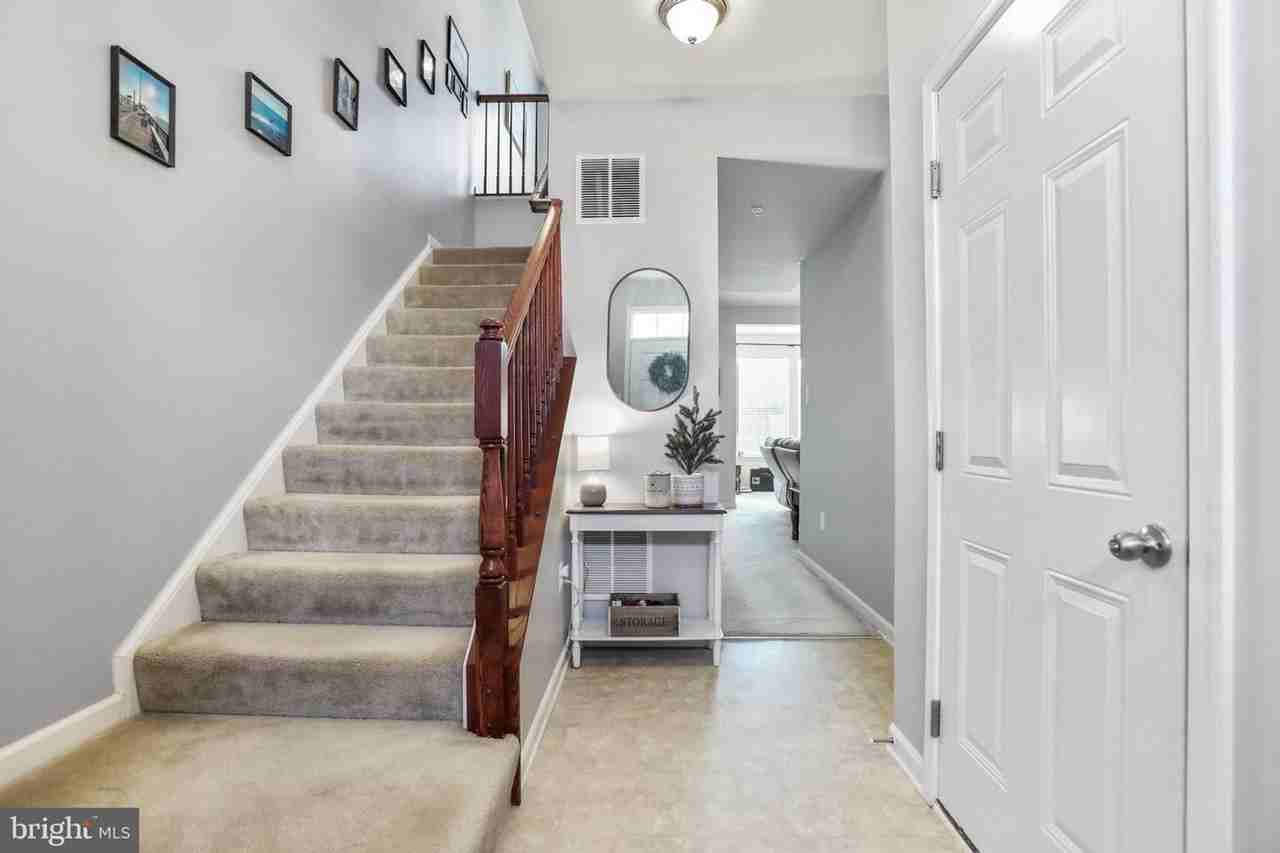 13126 Nittany Lion Cir - Photo 3 of 24