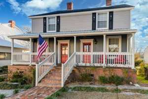 featured image of 205 Oliver St