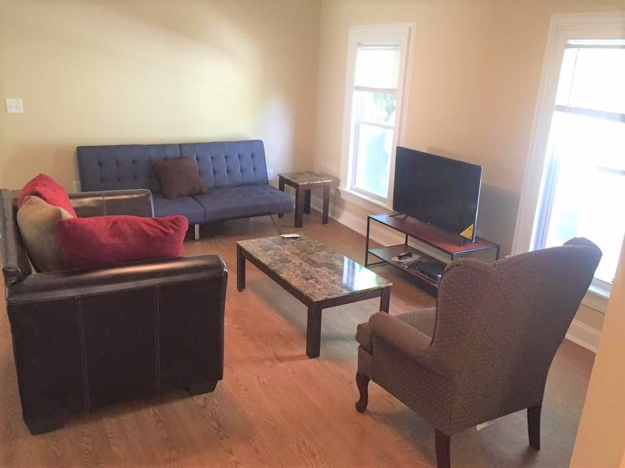 40 Leroy St - Photo 3 of 7