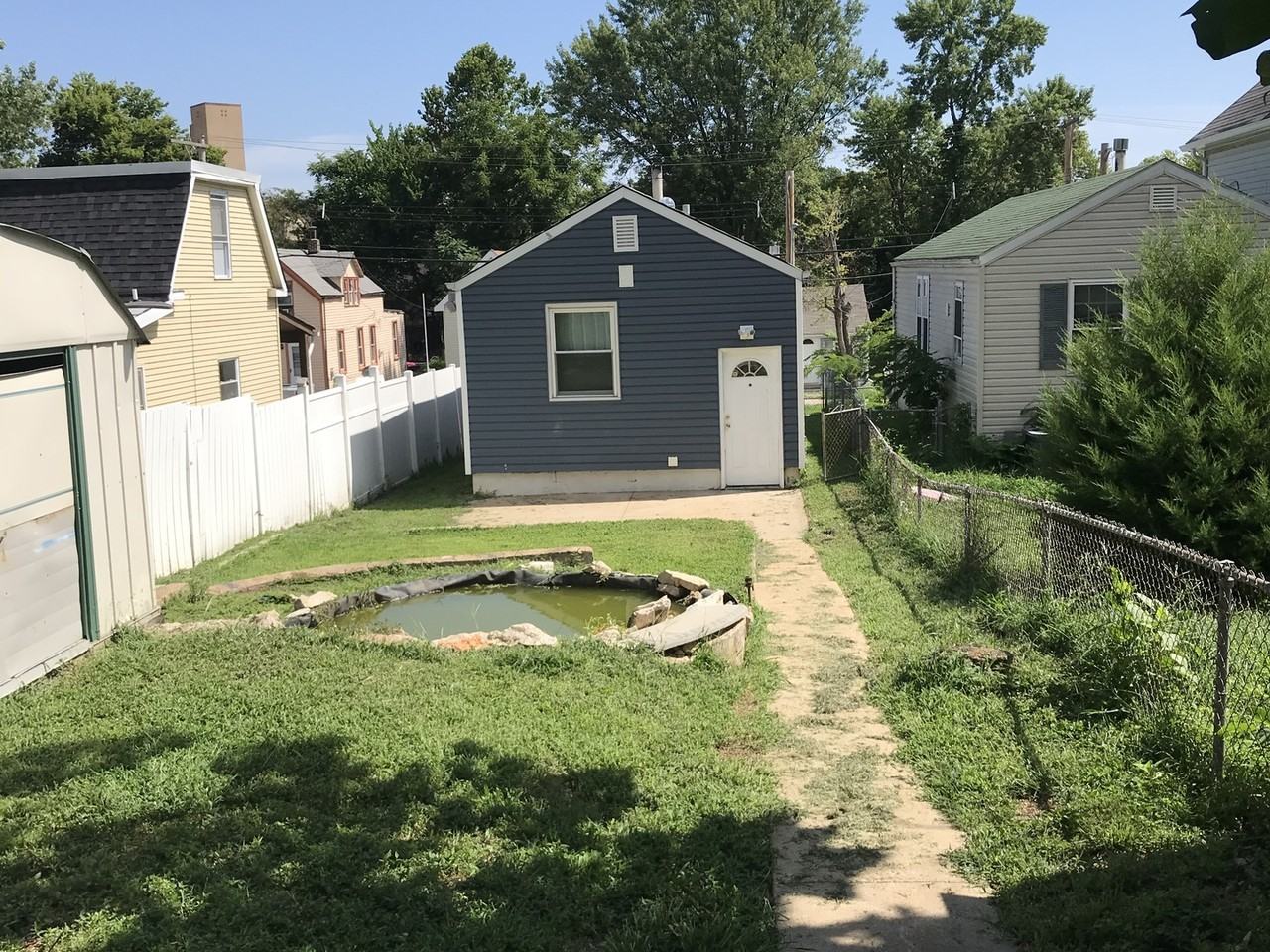 122 Horn Ave - Photo 2 of 9