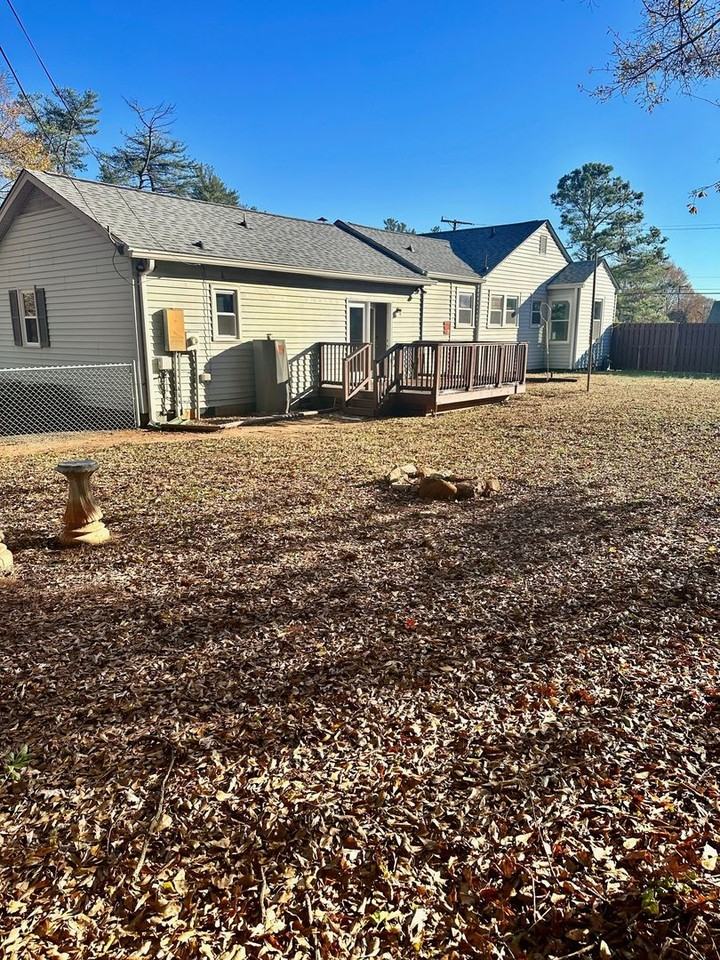 312 Old Augusta Rd - Photo 2 of 15