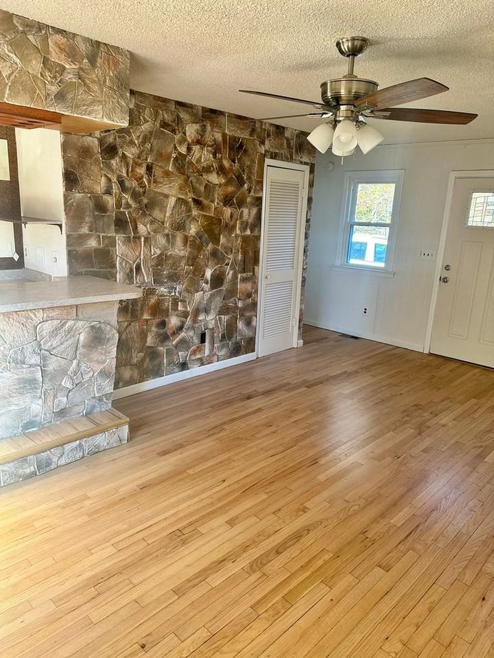 312 Old Augusta Rd - Photo 7 of 15