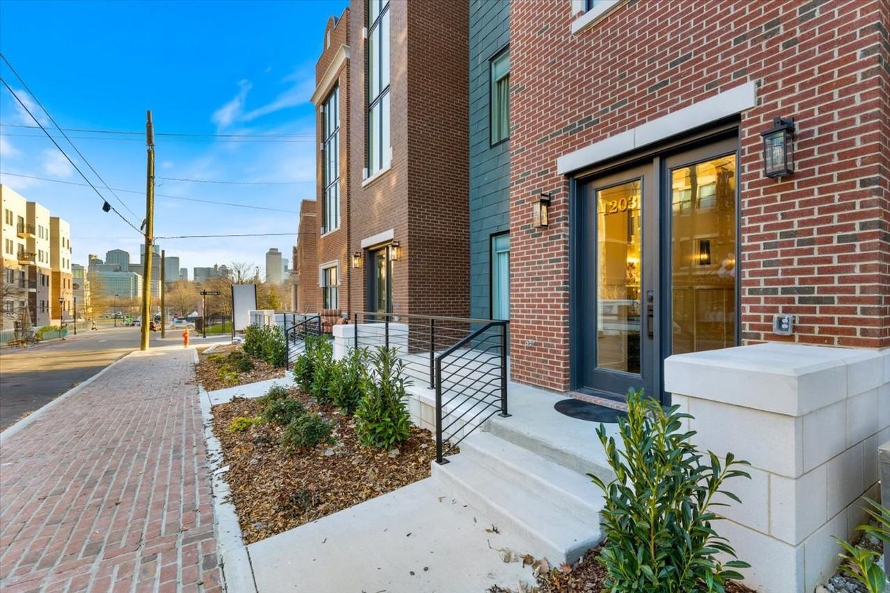 1203 6th Ave N - Photo 2 of 50