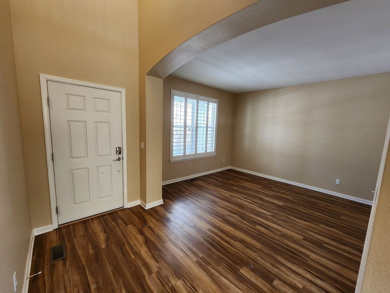 410 Cheyenne Dr - Photo 5 of 39