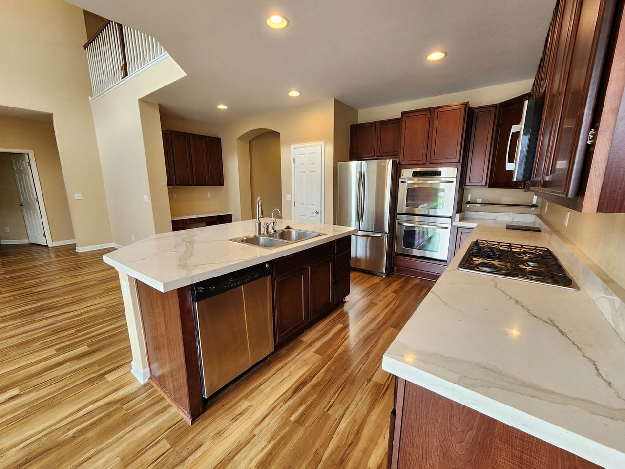 410 Cheyenne Dr - Photo 3 of 39