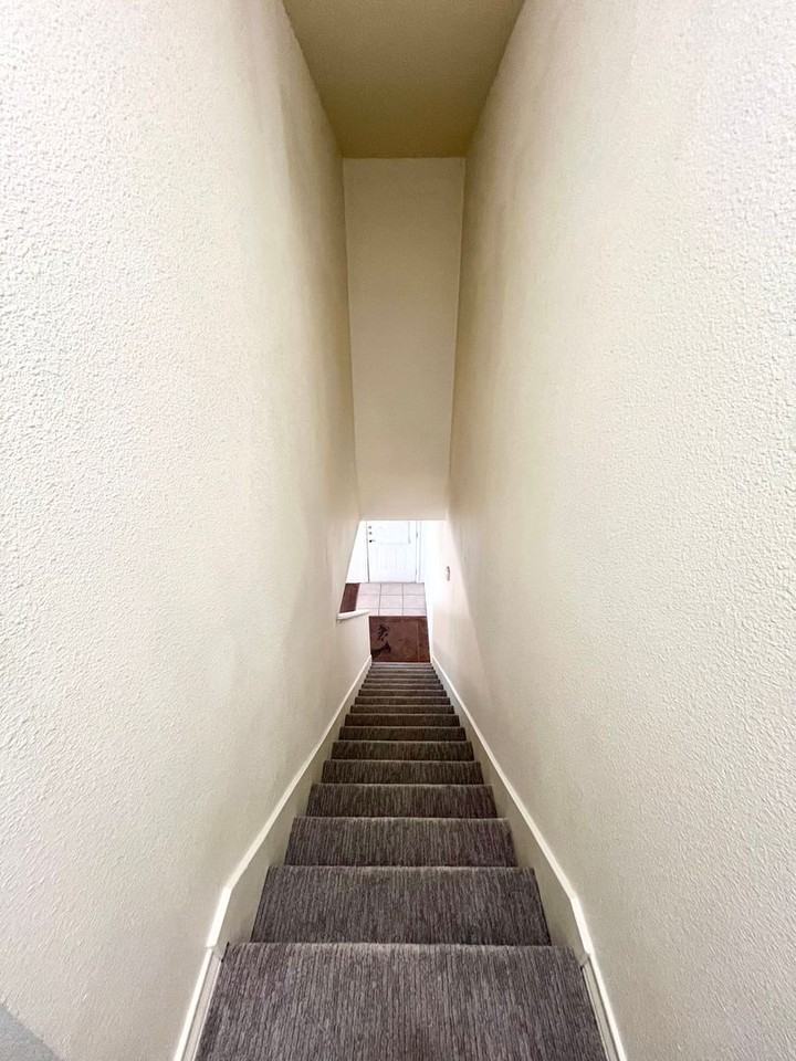 220 Sandstone Dr - Photo 5 of 12