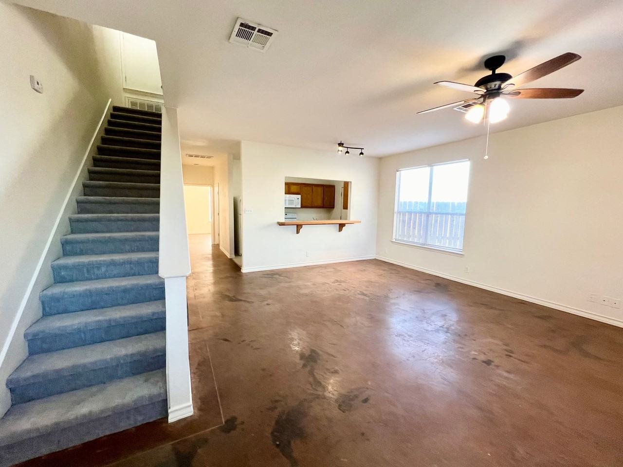 220 Sandstone Dr - Photo 6 of 12