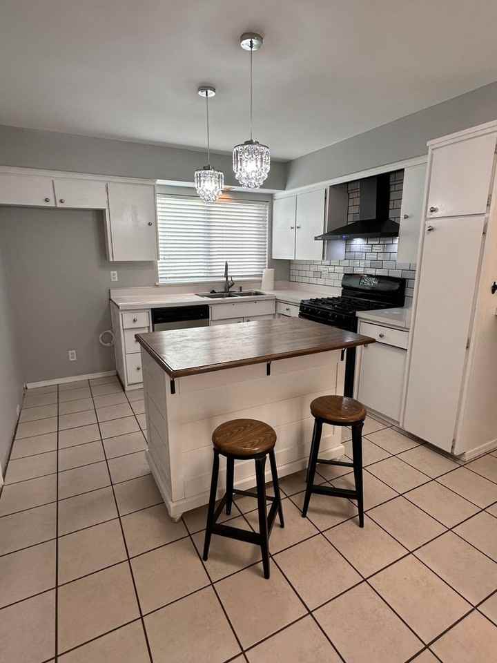 1493 Lazy A Dr - Photo 3 of 19