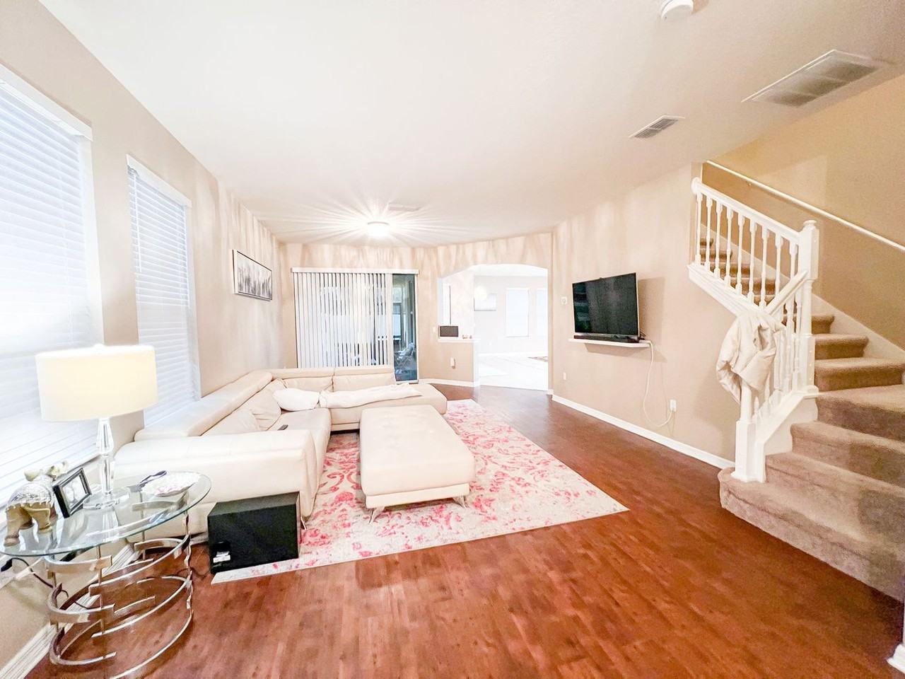 402 Rock Springs Cir - Photo 5 of 35